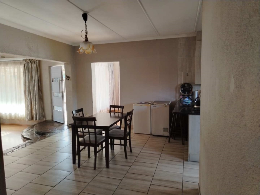 4 Bedroom Property for Sale in Verwoerdpark Gauteng