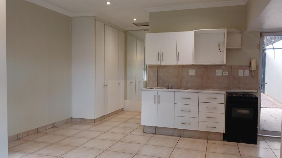 To Let 0 Bedroom Property for Rent in Blairgowrie Gauteng