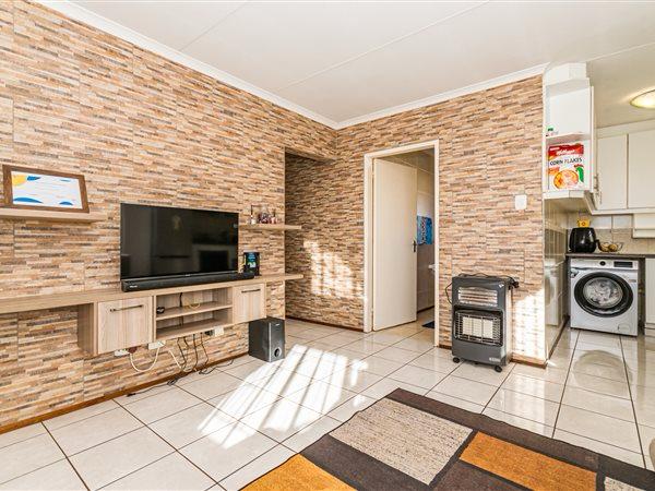 3 Bedroom Property for Sale in Protea Glen Gauteng