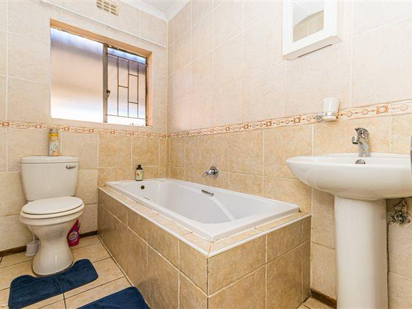 3 Bedroom Property for Sale in Protea Glen Gauteng