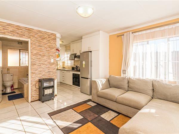 3 Bedroom Property for Sale in Protea Glen Gauteng