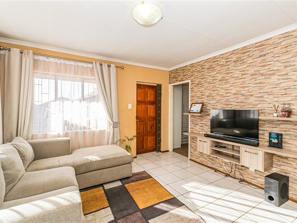 3 Bedroom Property for Sale in Protea Glen Gauteng