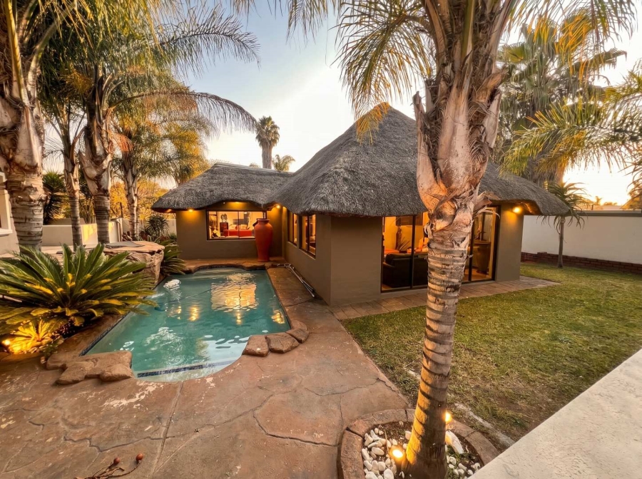 To Let 4 Bedroom Property for Rent in Fourways Gauteng