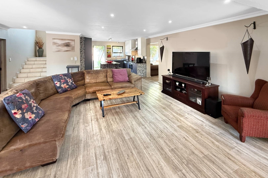 To Let 4 Bedroom Property for Rent in Fourways Gauteng