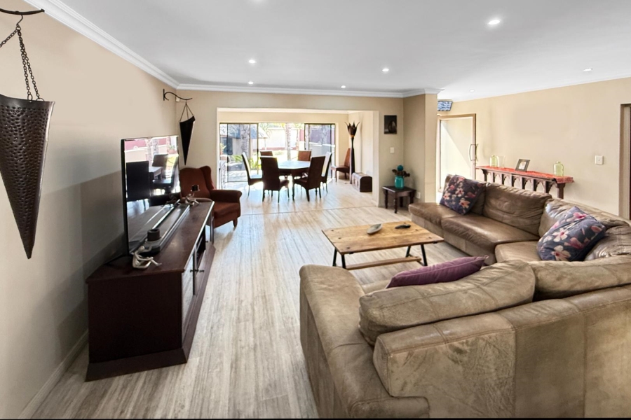 To Let 4 Bedroom Property for Rent in Fourways Gauteng