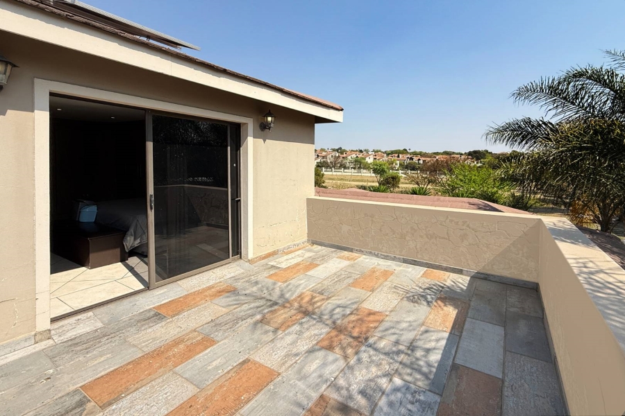 To Let 4 Bedroom Property for Rent in Fourways Gauteng