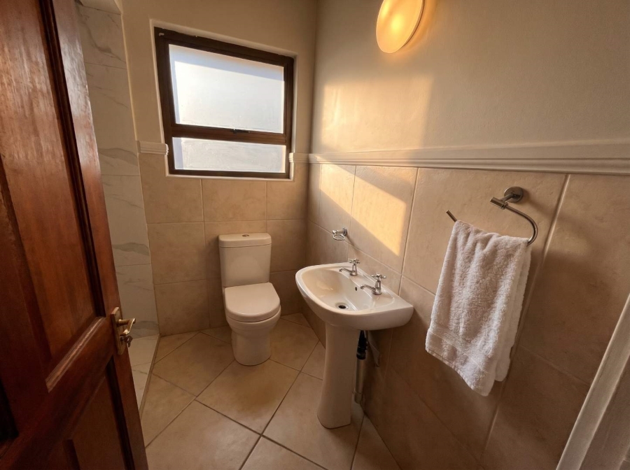 To Let 4 Bedroom Property for Rent in Fourways Gauteng
