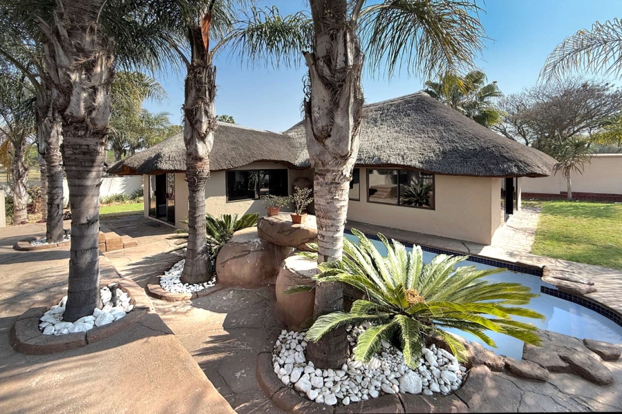 To Let 4 Bedroom Property for Rent in Fourways Gauteng