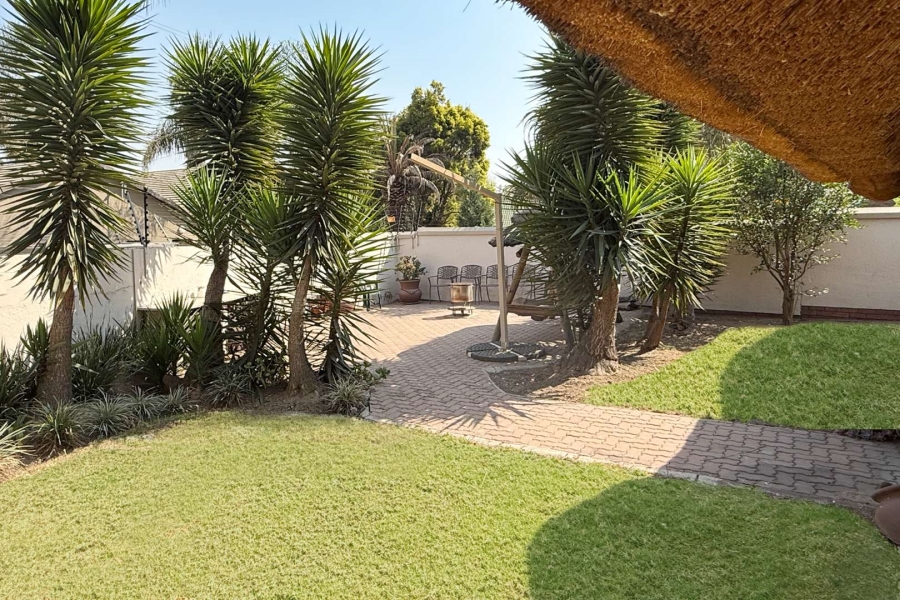 To Let 4 Bedroom Property for Rent in Fourways Gauteng