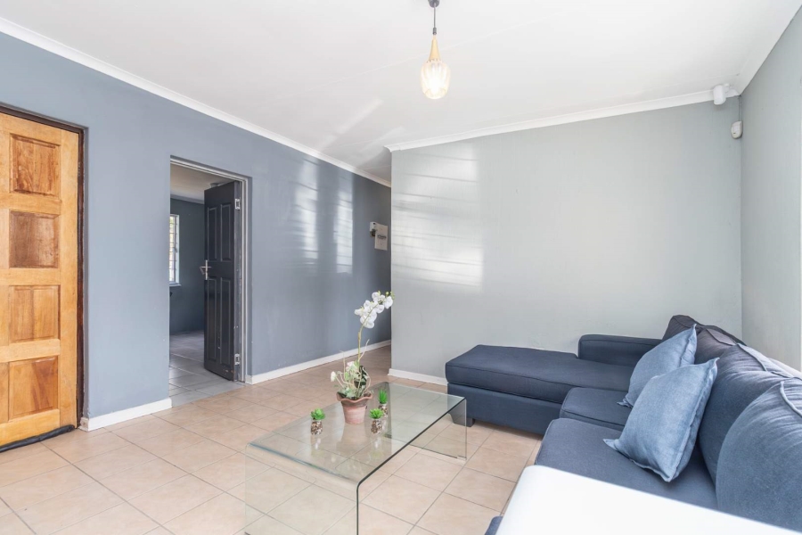 6 Bedroom Property for Sale in Bloubosrand Gauteng