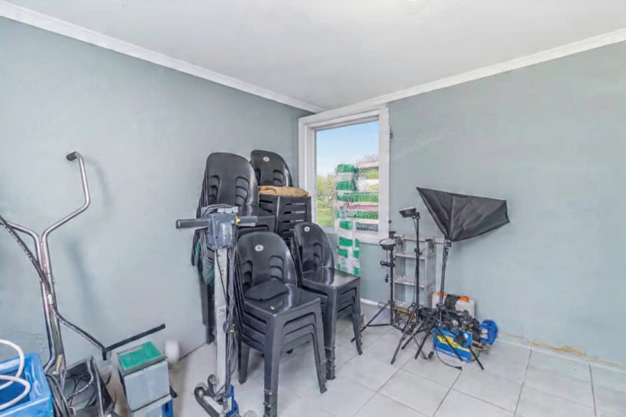 6 Bedroom Property for Sale in Bloubosrand Gauteng