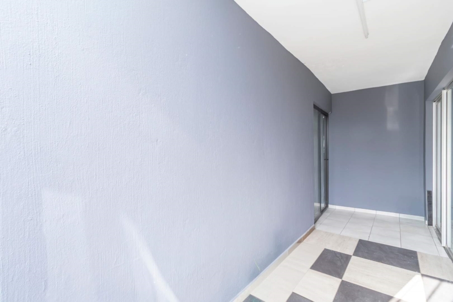 6 Bedroom Property for Sale in Bloubosrand Gauteng
