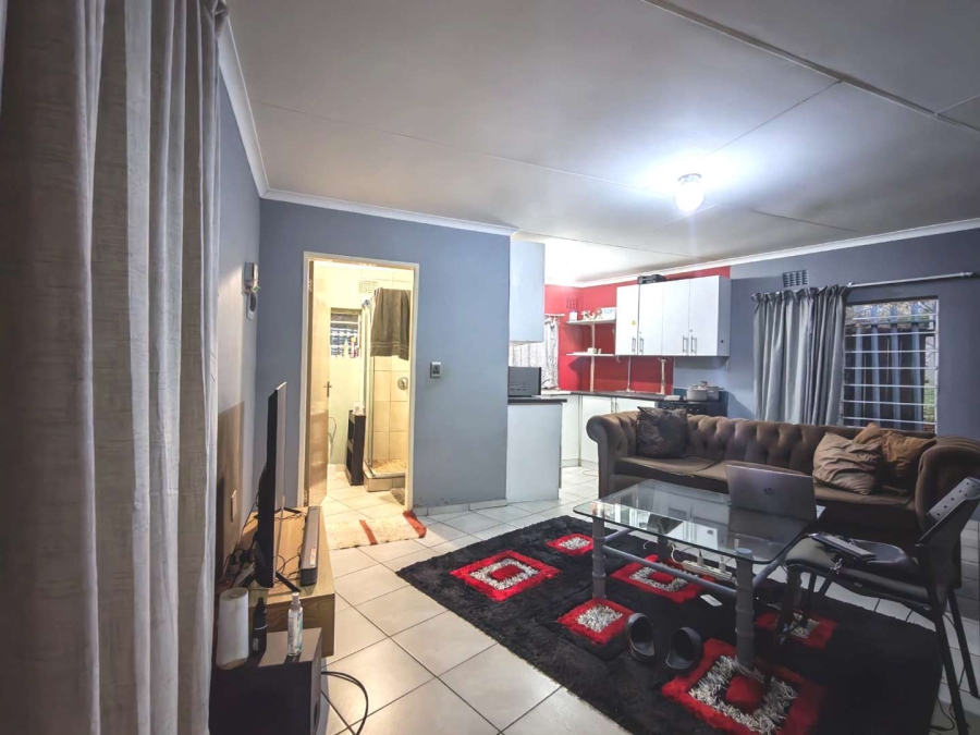 6 Bedroom Property for Sale in Bloubosrand Gauteng