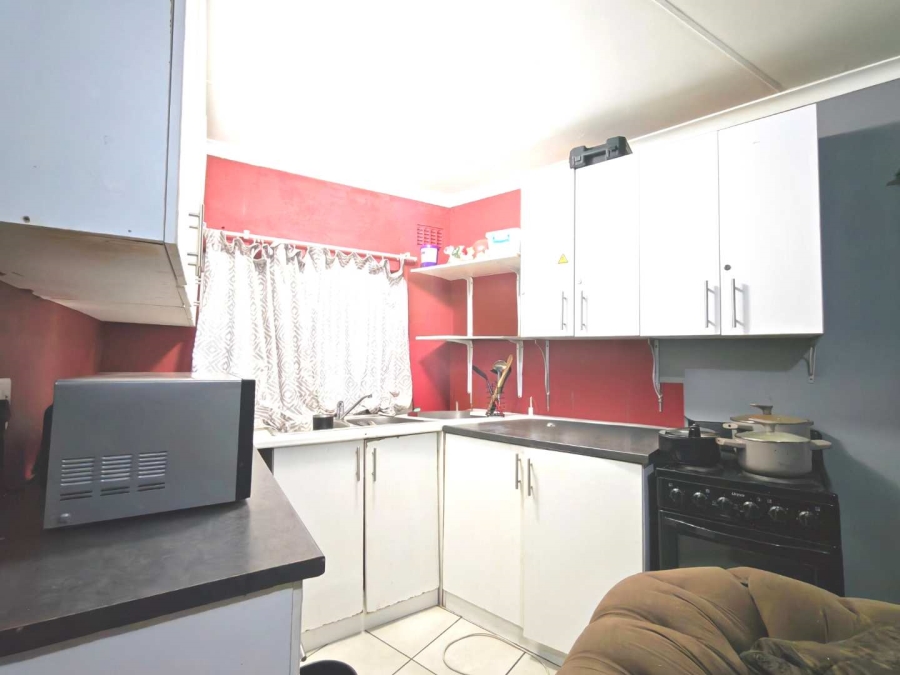 6 Bedroom Property for Sale in Bloubosrand Gauteng
