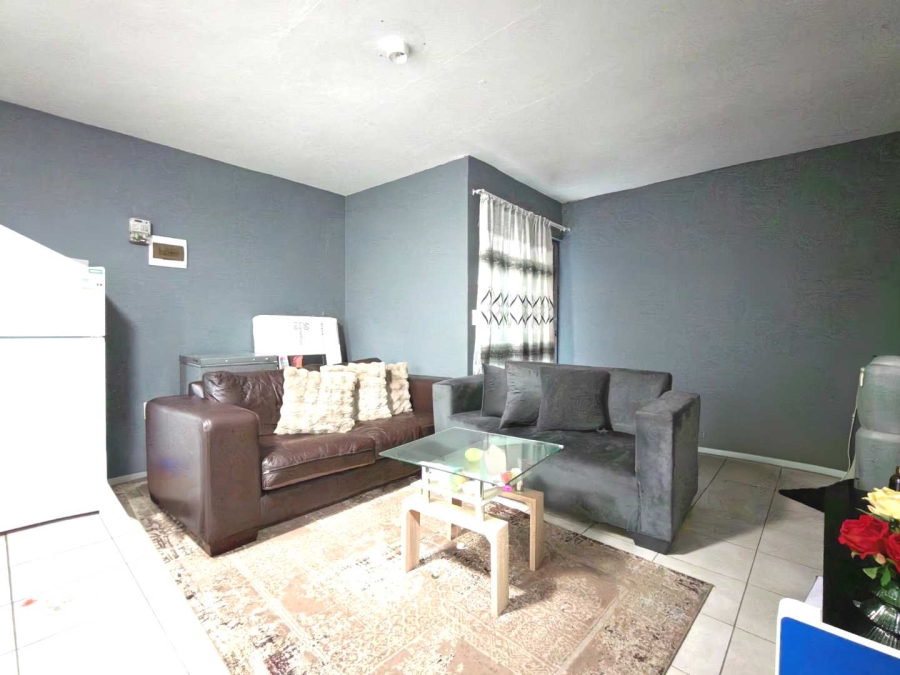 6 Bedroom Property for Sale in Bloubosrand Gauteng