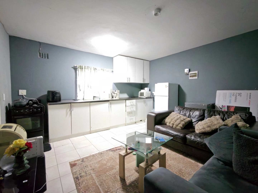 6 Bedroom Property for Sale in Bloubosrand Gauteng