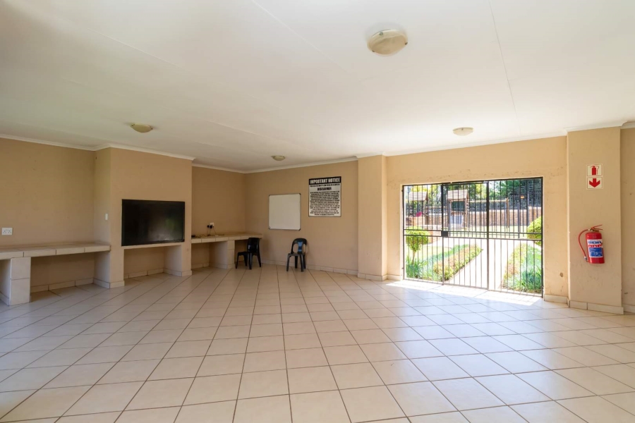2 Bedroom Property for Sale in Honeypark Gauteng