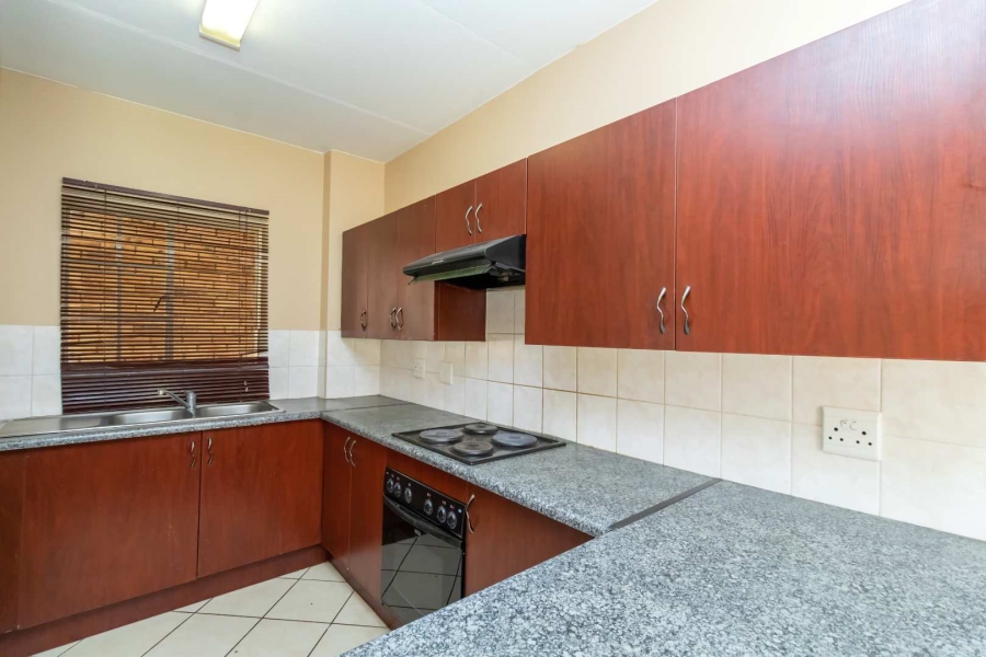 2 Bedroom Property for Sale in Honeypark Gauteng