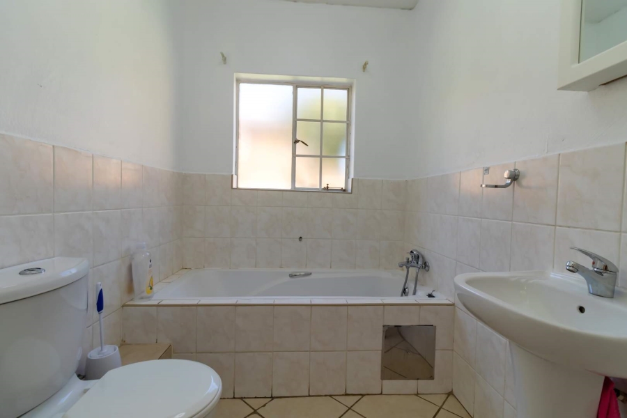 2 Bedroom Property for Sale in Honeypark Gauteng