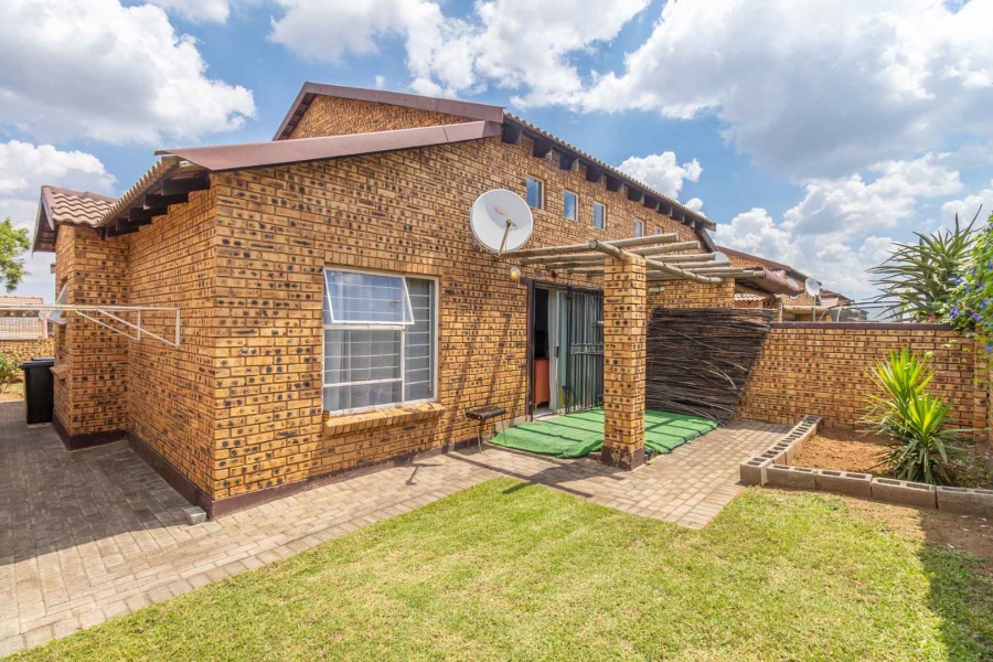 3 Bedroom Property for Sale in Honeypark Gauteng