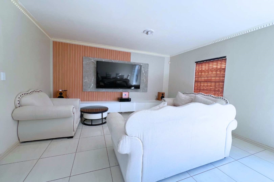 4 Bedroom Property for Sale in Annlin Gauteng