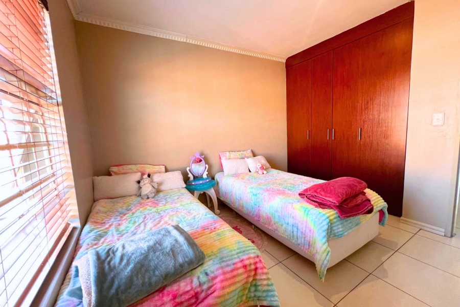 4 Bedroom Property for Sale in Annlin Gauteng