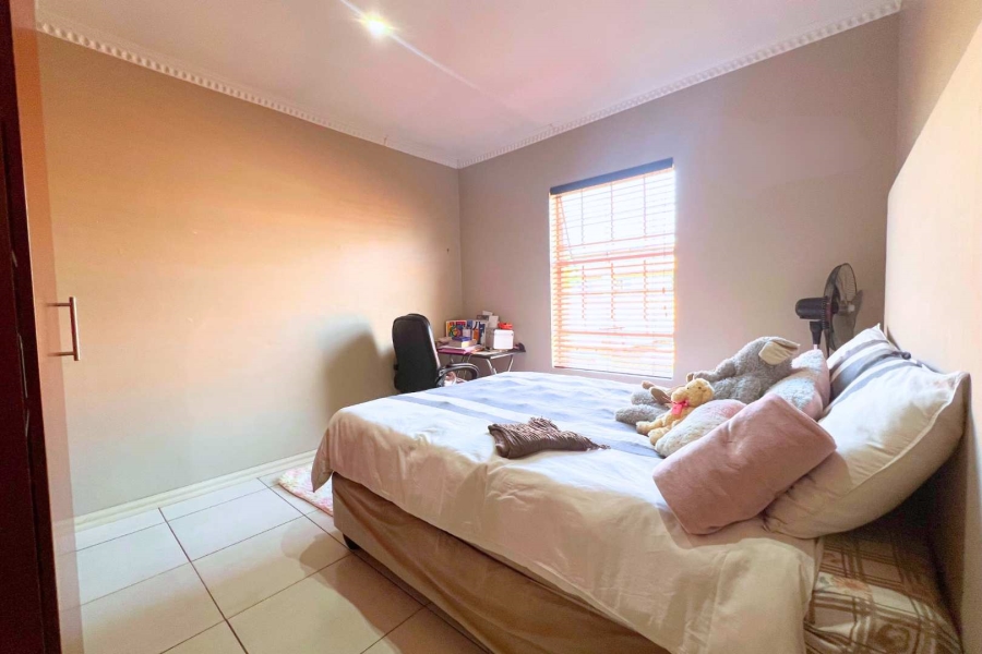 4 Bedroom Property for Sale in Annlin Gauteng
