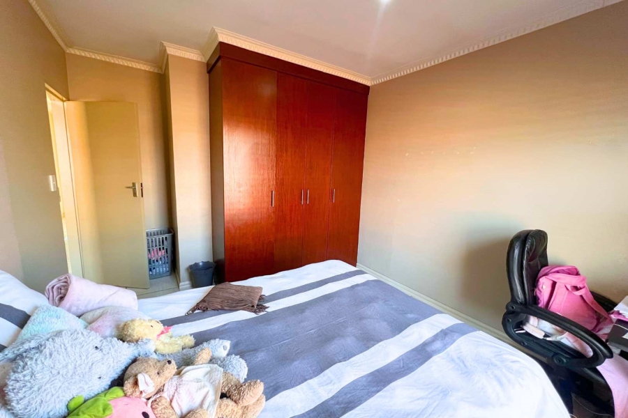 4 Bedroom Property for Sale in Annlin Gauteng