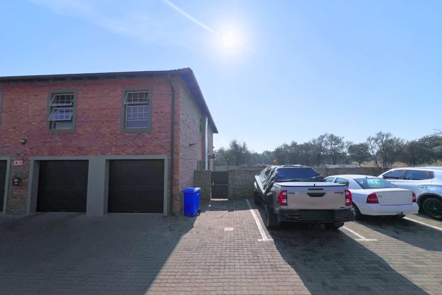4 Bedroom Property for Sale in Annlin Gauteng
