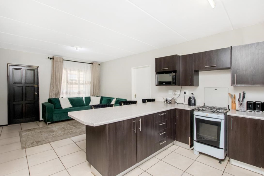 2 Bedroom Property for Sale in Honeypark Gauteng