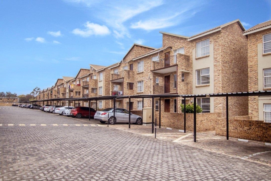 2 Bedroom Property for Sale in Honeypark Gauteng