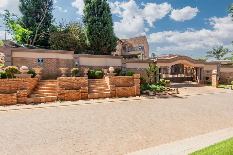 5 Bedroom Property for Sale in Meyersdal Gauteng