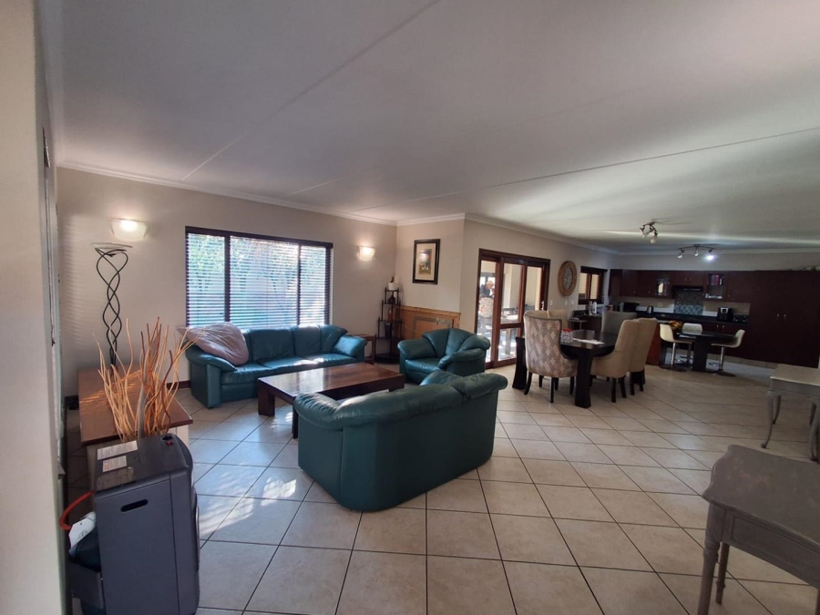 3 Bedroom Property for Sale in Glenvista Gauteng