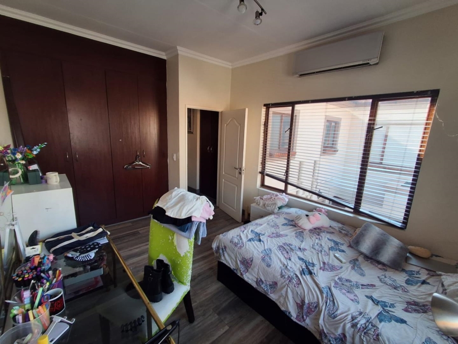3 Bedroom Property for Sale in Glenvista Gauteng