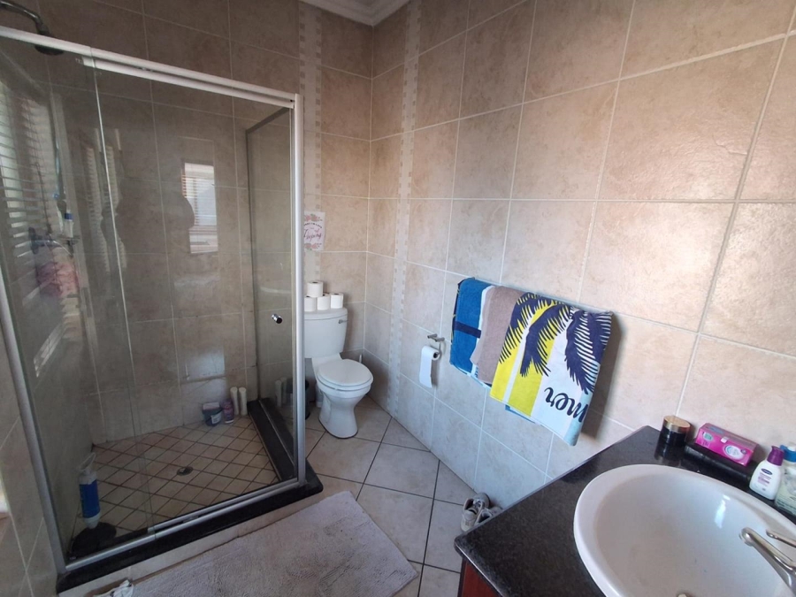 3 Bedroom Property for Sale in Glenvista Gauteng