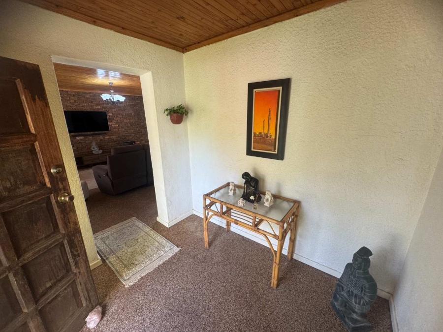 3 Bedroom Property for Sale in Brackendowns Gauteng