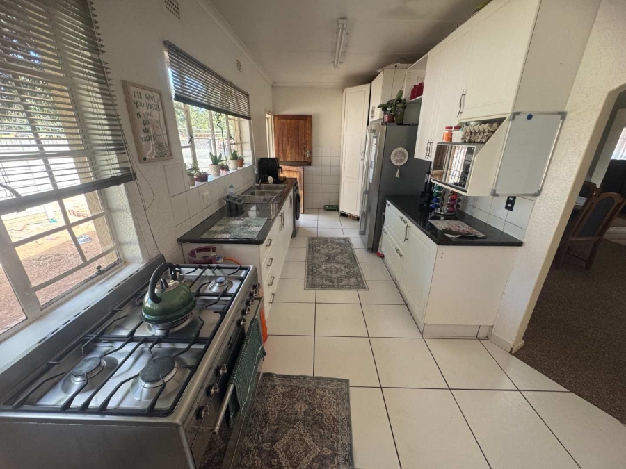 3 Bedroom Property for Sale in Brackendowns Gauteng