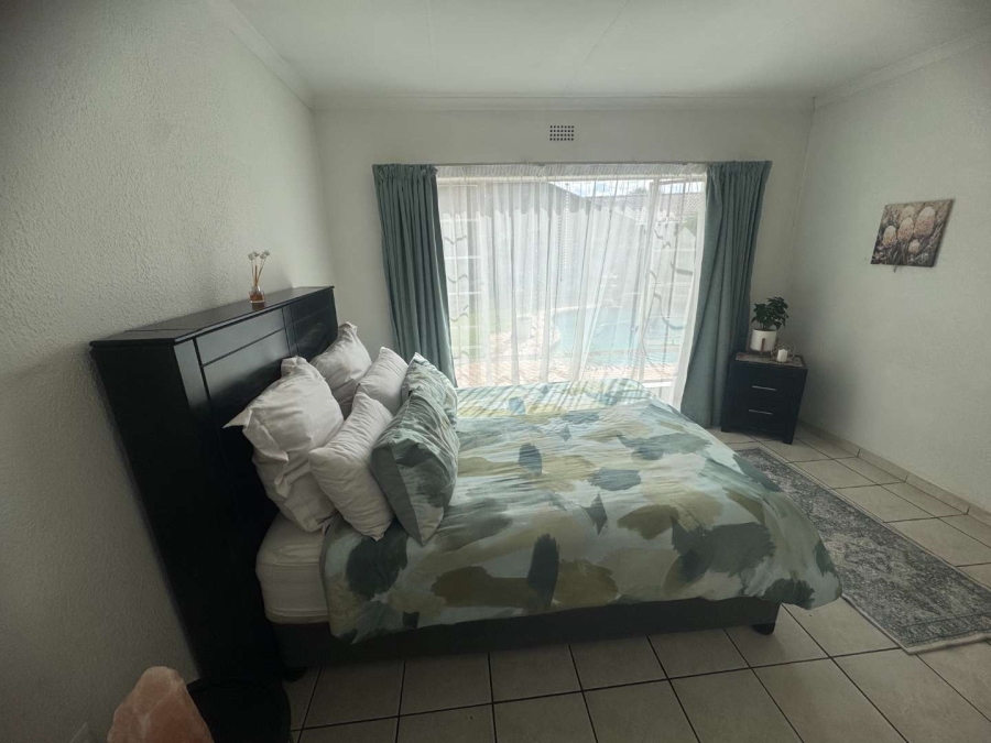 3 Bedroom Property for Sale in Brackendowns Gauteng