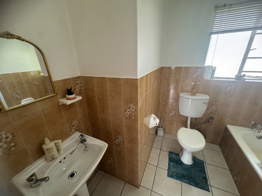 3 Bedroom Property for Sale in Brackendowns Gauteng