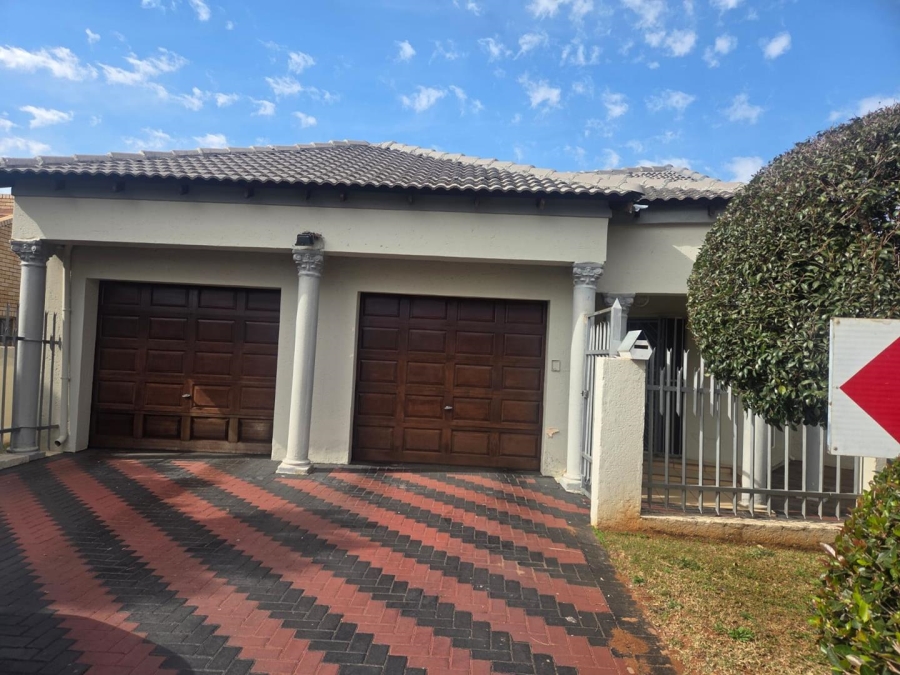 To Let 3 Bedroom Property for Rent in Doornpoort Gauteng