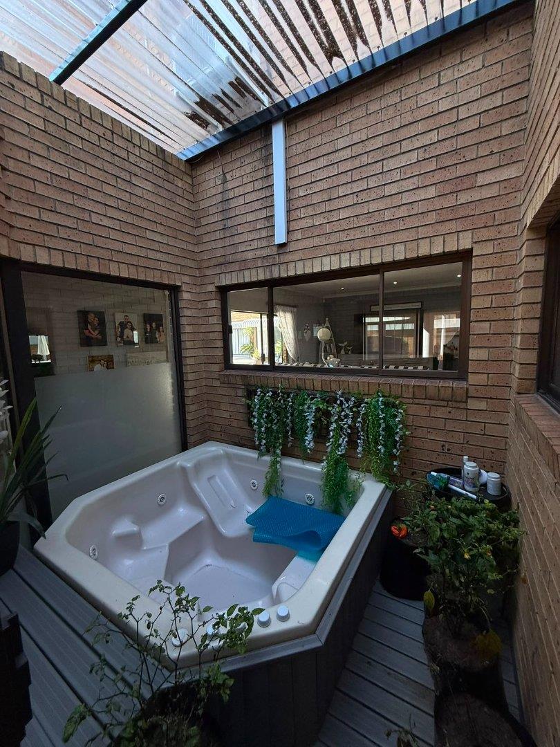 4 Bedroom Property for Sale in Boksburg West Gauteng