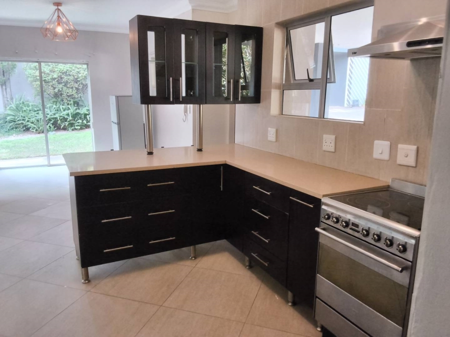 To Let 2 Bedroom Property for Rent in Bryanston West Gauteng
