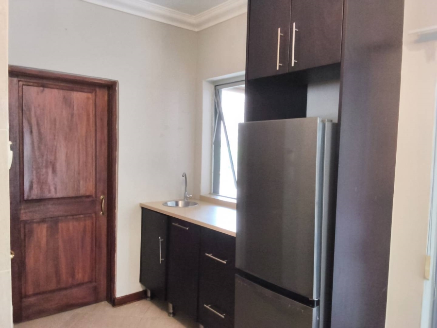 To Let 2 Bedroom Property for Rent in Bryanston West Gauteng