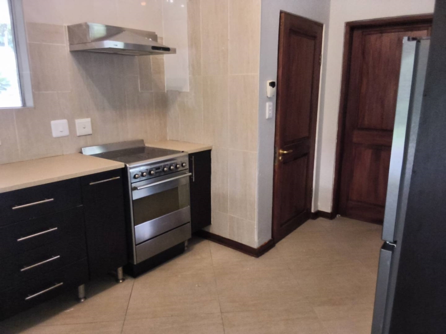 To Let 2 Bedroom Property for Rent in Bryanston West Gauteng