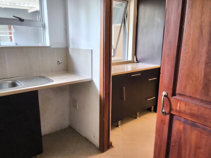 To Let 2 Bedroom Property for Rent in Bryanston West Gauteng