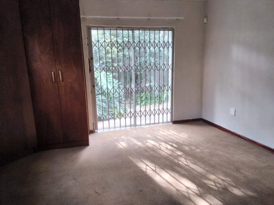 To Let 2 Bedroom Property for Rent in Bryanston West Gauteng