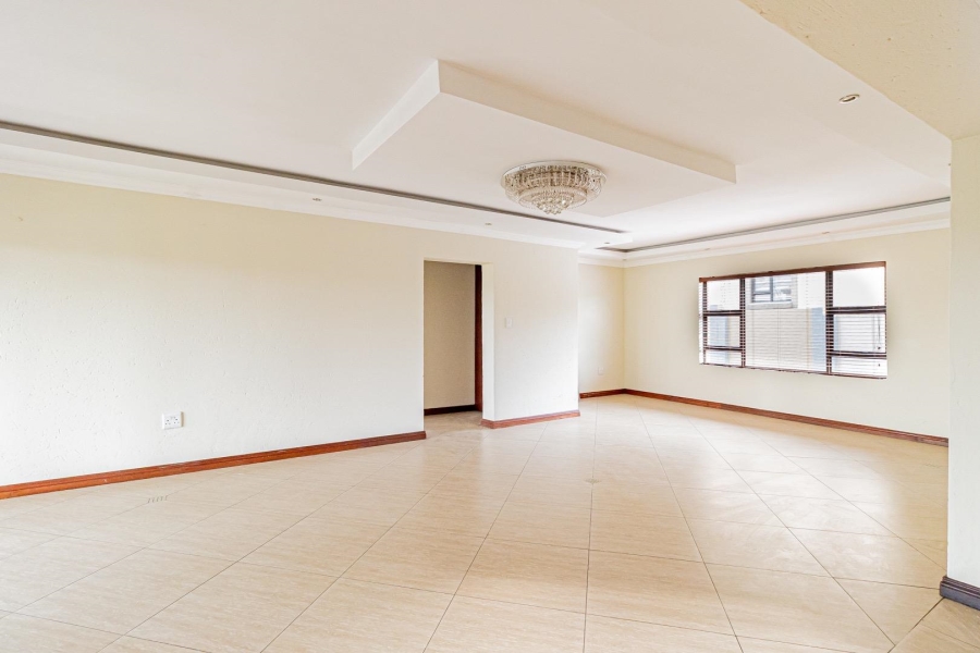 5 Bedroom Property for Sale in Rua Vista Gauteng