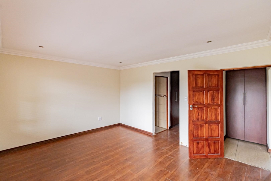 5 Bedroom Property for Sale in Rua Vista Gauteng