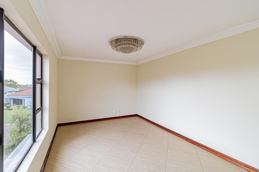 5 Bedroom Property for Sale in Rua Vista Gauteng
