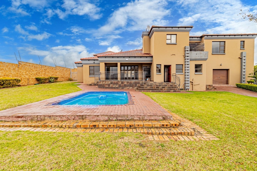 5 Bedroom Property for Sale in Rua Vista Gauteng